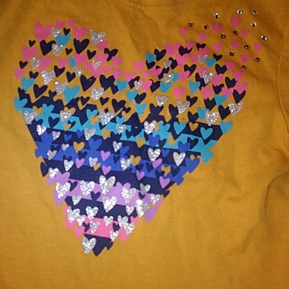 Girl's Orange Heart T-shirt size 4 - Picture 2 of 4